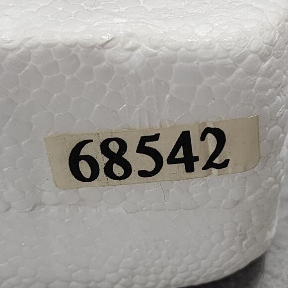 FISHIN' FOR FUN & A POOHISH SORT OF PICNIC Ornaments Poohs Honeypot Advent 68542 - Picture 9 of 9